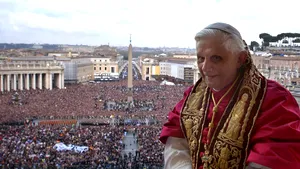 Papa Benedict, solicitat să depună mărturie sub jurământ în cazuri de pedofilie