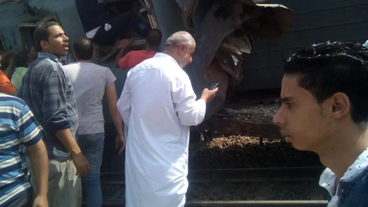 Cel puţin 15 persoane au murit în urma unui accident feroviar produs în Egipt