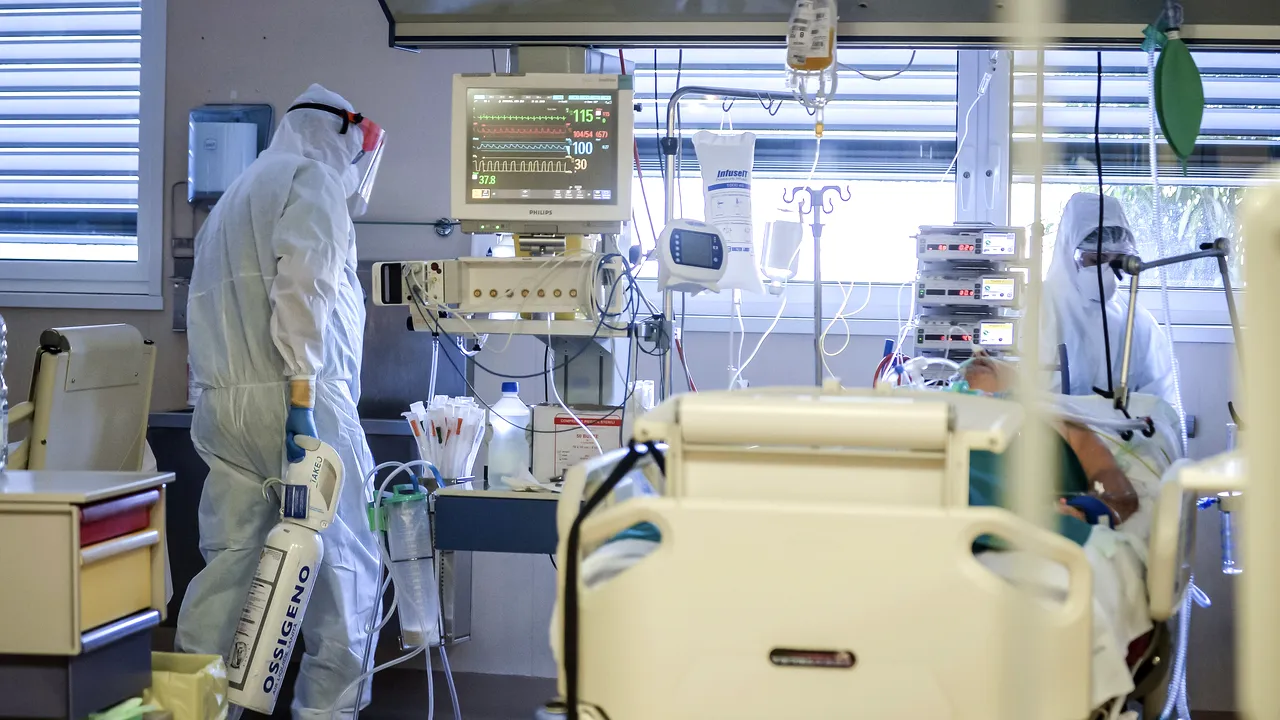 Coronavirus, 2 noiembrie. Bilanţ negru: Record de decese. Un român a murit la fiecare 2 minute şi jumătate. Peste 11.000 de cazuri