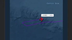 VIDEO: Alertă deasupra Oceanului Atlantic. Un incendiu a izbucnit la bordul unui avion care zbura spre SUA