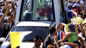 Papa Benedict a lansat, la Beirut, un apel la pace în Orientul Mijlociu