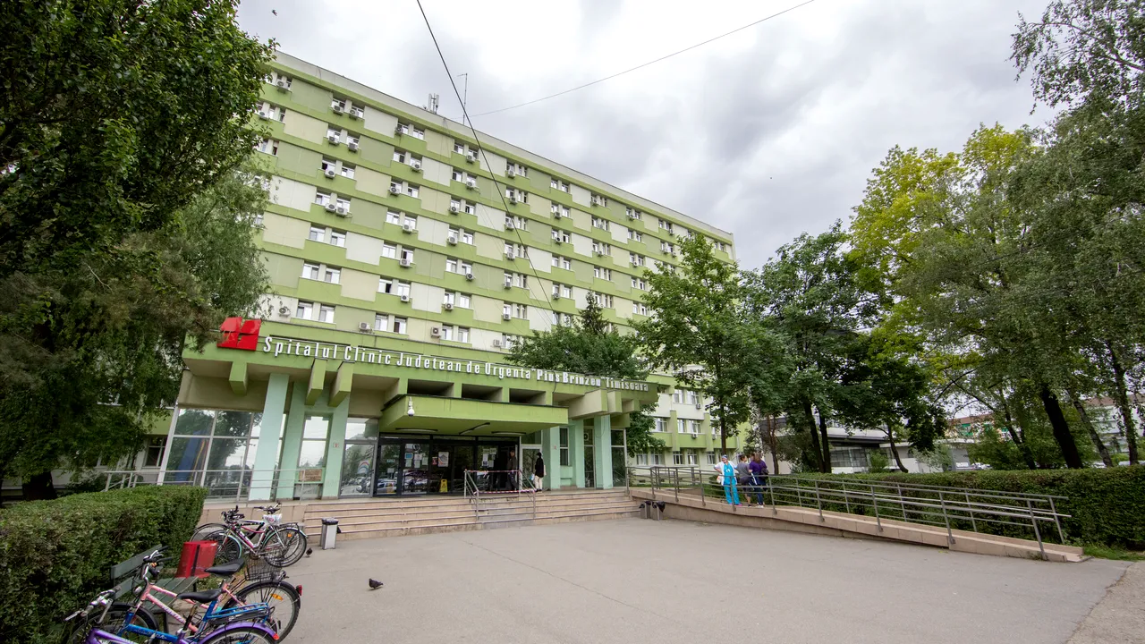 Numărul în creştere al pacienţilor infectaţi cu Sars-CoV-2 a determinat Spitalul Victor Babeş din Timişoara să suplimenteze paturile. Câte sunt disponibile acum