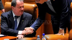 Haşotti: Discuţiile USL-PDL pe teme economice, inutile, fără valoare, la fel ca pactul de coabitare