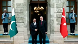 Erdogan s-a întâlnit cu premierul Pakistanului la Istanbul
