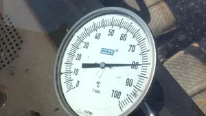 VIDEO | Temperaturi extreme în Australia: Un bărbat a reuşit să gătească carne în propria maşină