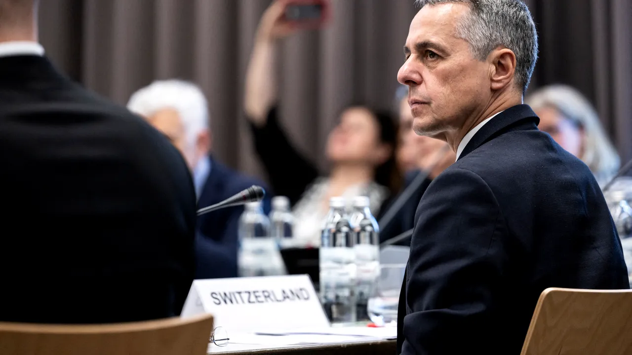 Elveţia nu îngheaţă activele ruseşti la insistenţa Ucrainei. Dreptul la proprietate este inviolabil