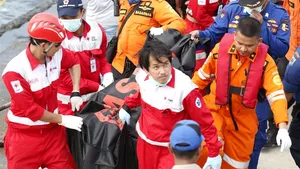 Cel puţin 23 de morţi, în urma unui izbucnirii unui incendiu pe un feribot în Indonezia