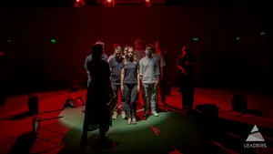 Tinerii manageri şi antreprenori, invitaţi să se înscrie în programul Leaders Challenge©