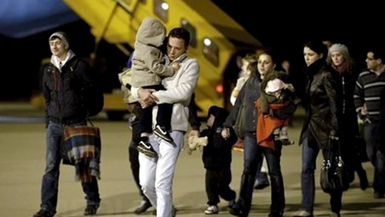 Fifty-Six Romanians, Foreigners Evacuated From Lybia Aboard Romanian Plane