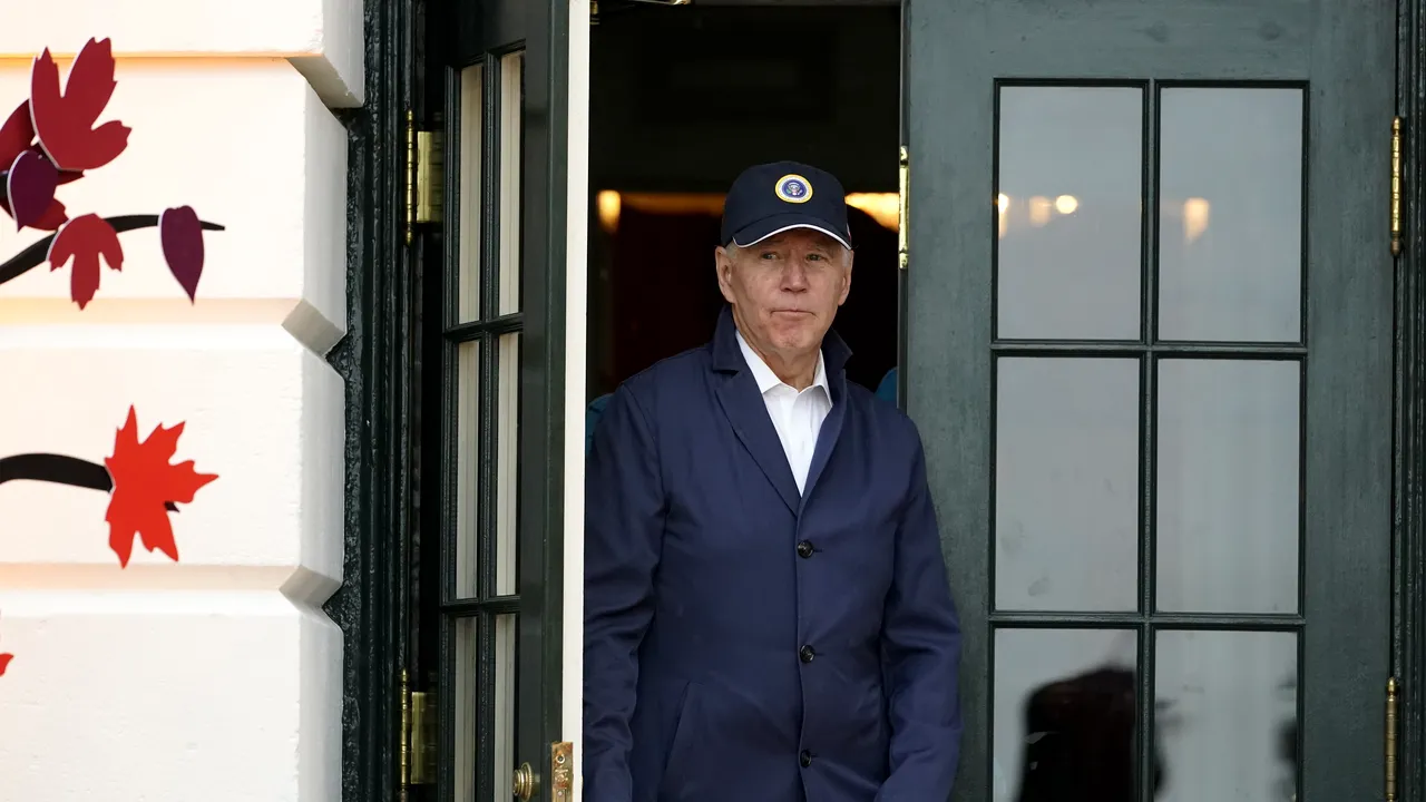 Joe Biden pregăteşte sancţiuni împotriva companiilor petroliere