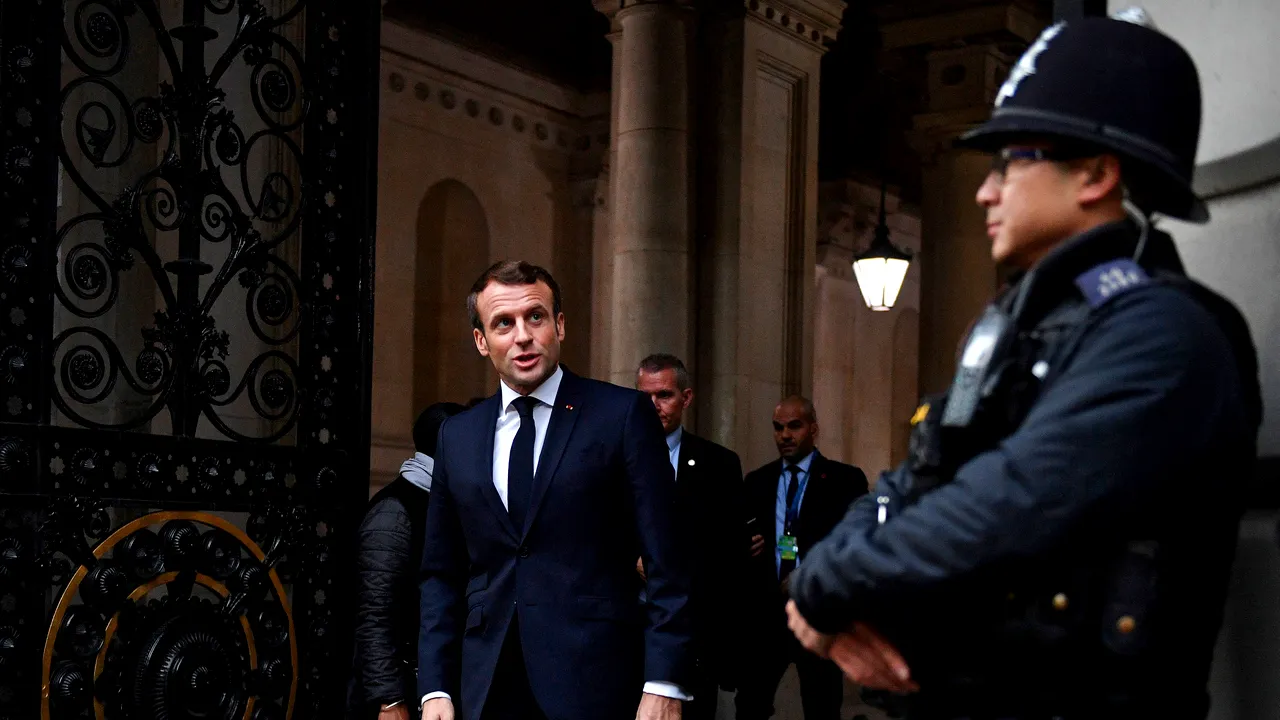 Emmanuel Macron spune că UE ar trebui să participe la negocierea unui nou tratat privind forţele nucleare intermediare