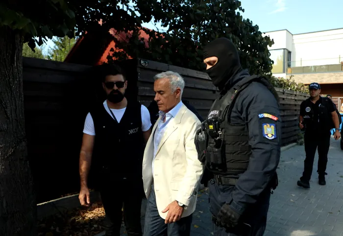 NEWS ALERT Călin Georgescu, din nou în fața unui complet de divergență. Judecătorii nu se înțeleg dacă îl lasă în arest preventiv