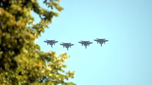Iohannis, de Ziua Aviaţiei: Salut misiunile de poliţie aeriană cu avioane F-16 sub comandă naţională