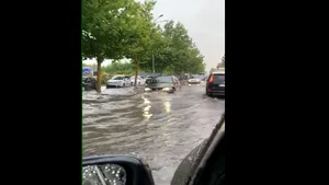 Pasaj rutier şi străzi inundate, în Capitală. Cum arată Bucureştiul după ploile din ultimele 24 de ore
