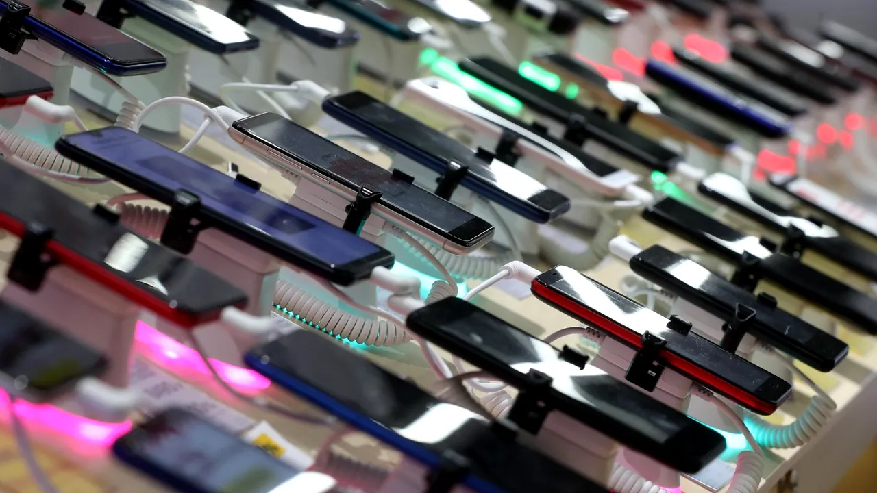 Piaţa locală de smartphone-uri a stagnat în 2019. Chiar şi aşa, o marcă a consemnat cea mai bună performanţă din istorie