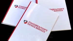 S&P a retrogradat ratingul Greciei cu o treaptă, la nivelul CCC, din cauza riscului de default