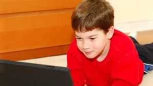 Gândul: Copiii au acces gratuit la pornografie din două click-uri