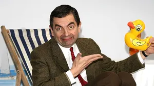 Mr. Bean a împlinit 67 ani. Povestea lui Rowan Atkinson, actorul care şi-a transformat bâlbâiala într-un enorm avantaj