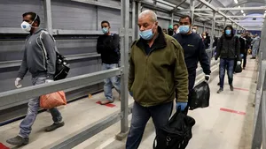 Au suspendat obligaţia purtării măştilor. Ţara care a luat această decizie
