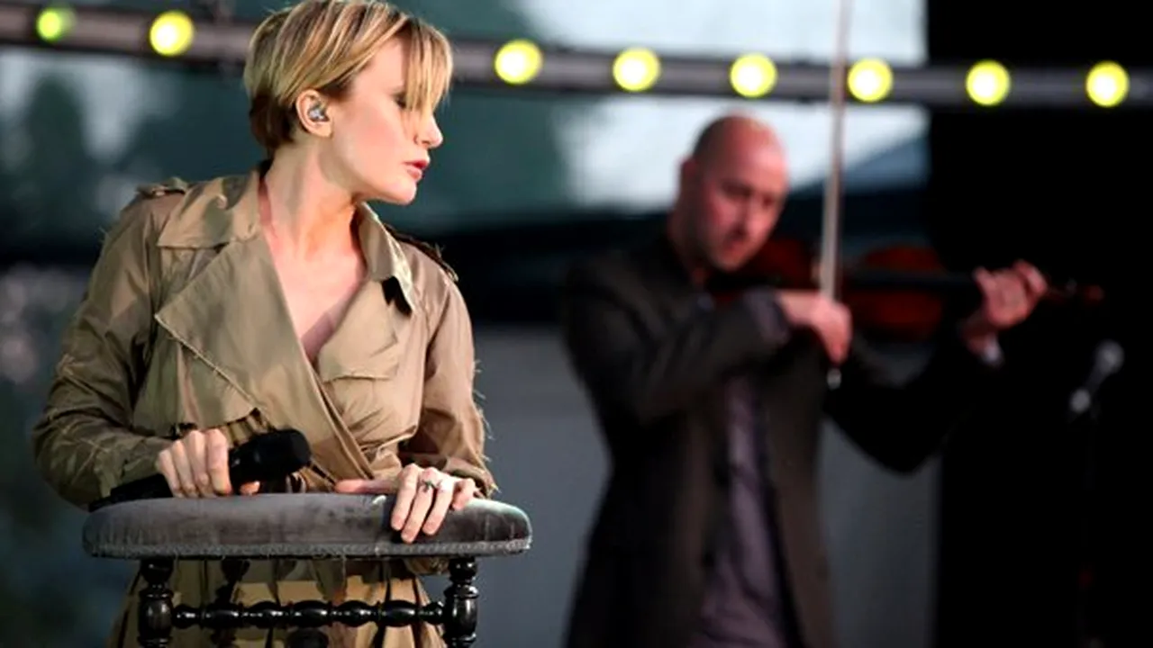 Patricia Kaas va fi însoţită la Bucureşti de doi bodyguarzi şi va avea la dispoziţie două limuzine