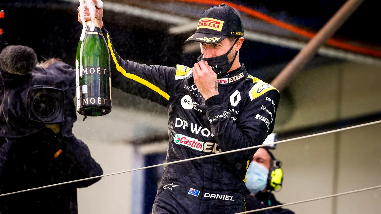 Pilotul de Formula 1, Daniel Ricciardo, vorbeşte despre lucrurile esenţiale de care nu se desparte indiferent de unde călătoreşte