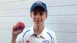 Un jucător australian de crichet moare după ce a fost lovit de minge. Avea doar 17 ani