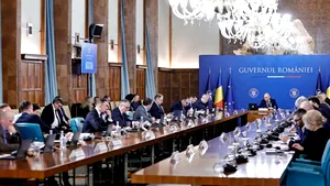 Guvernul României, moment de reculegere în memoria lui Mircea Lucescu la începutul ședinței conduse de Ilie Bolojan