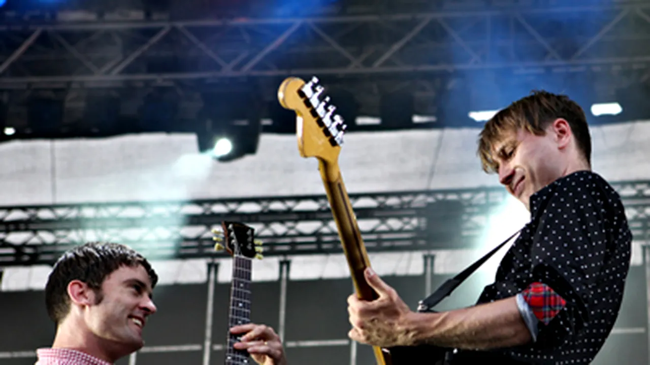 Franz Ferdinand a cântat la B'estfest pentru 8.000 de fani - GALERIE FOTO