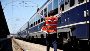 Circulație feroviară afectată pe magistrala București - Constanța după un incident la linia de contact