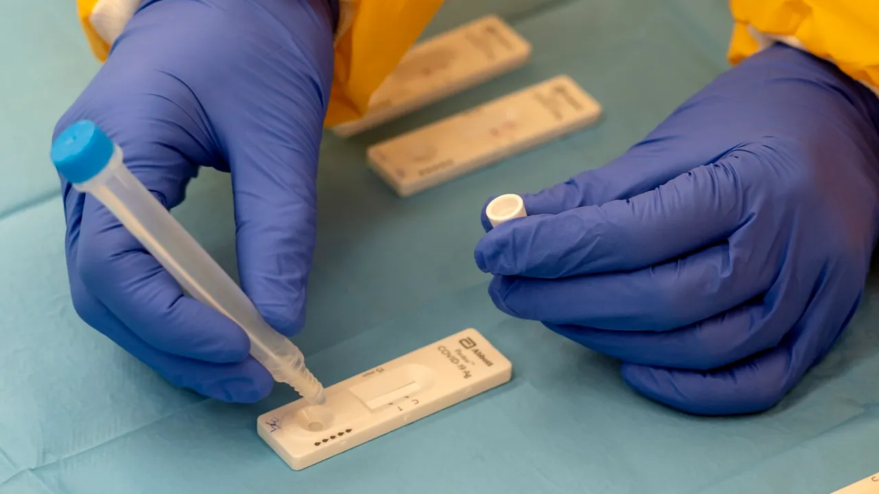 Coronavirus. UE vrea să cheltuie 100 de milioane de euro pentru a  cumpăra teste rapide, în încercarea de a opri al doilea val de Covid