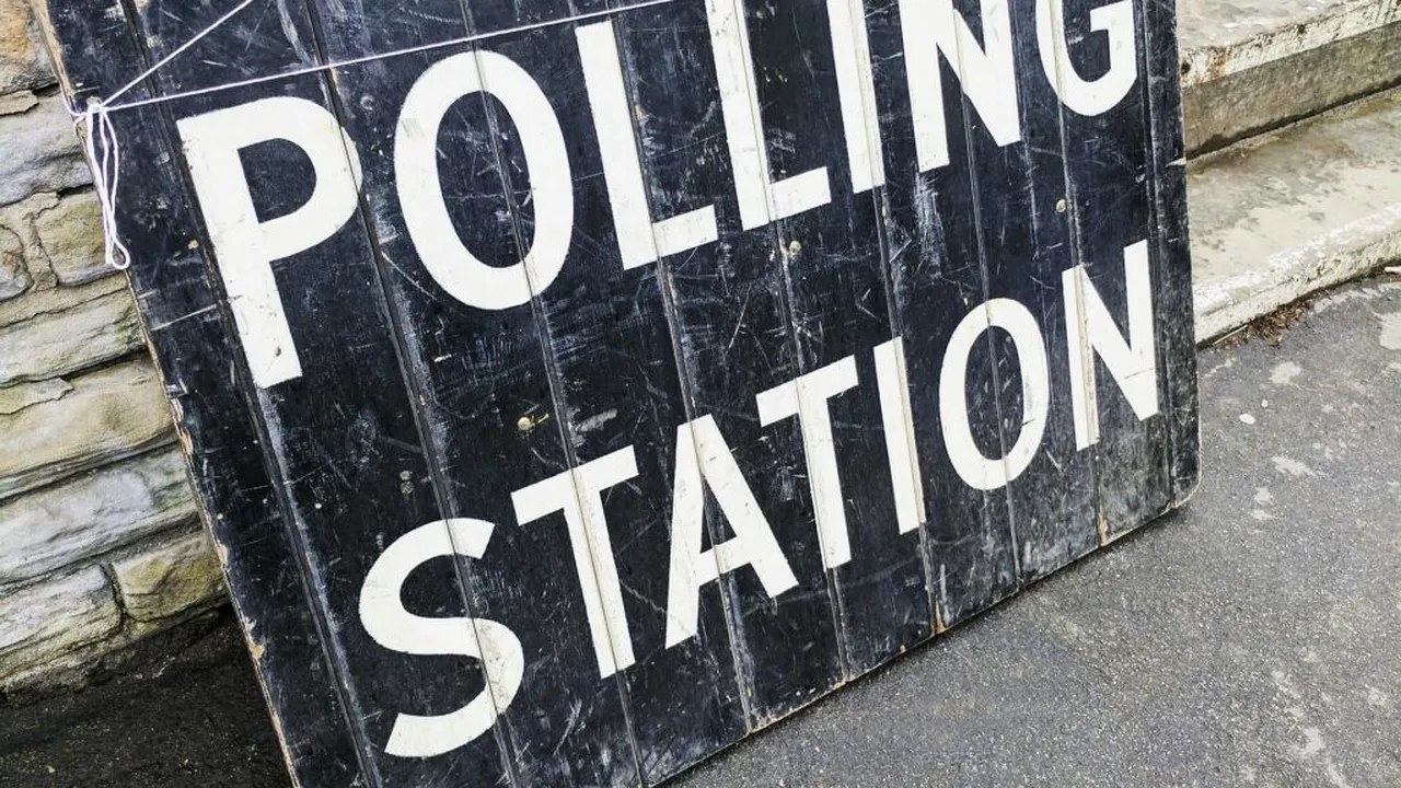 Lovitură pentru partidele tradiționale din Marea Britanie. Au ocupat locurile trei și patru la alegerile parțiale de joi