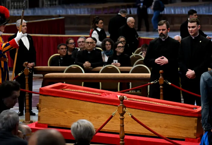 Apar noi detalii despre ultimele clipe de viață ale Papei Francisc. Medic: „În acel moment mi-am dat seama că nu mai puteam face nimic”