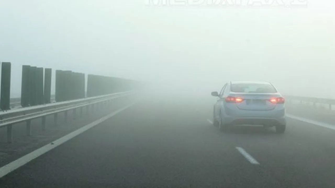 Ceaţă densă şi gheţuş în mai multe zone din Moldova şi Ardeal