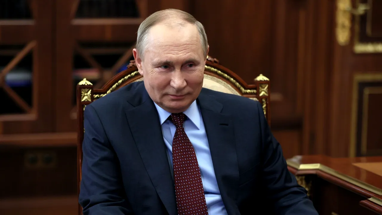 Vladimir Putin a criticat declaraţiile lui Emmanuel Macron şi vrea continuarea ofensivei în Ucraina