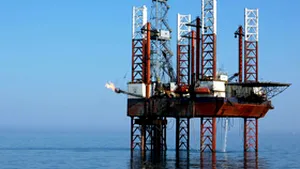 Români de pe o platformă iraniană de foraj maritim, reţinuţi în rada insulei Kharg