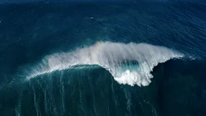 Valuri de tsunami în Pacificul de Sud din cauza unei erupţii vulcanice subacvatice