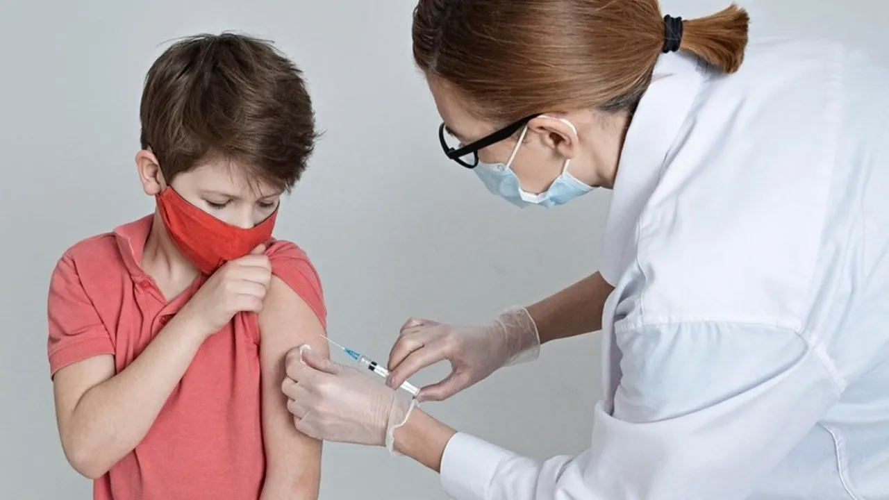 Începe vaccinarea copiilor cu vârste cuprinse între 5 şi 11 ani. Au fost înregistrate câteva mii de solicitări 
