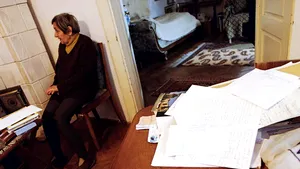 Poliţiştii au identificat suspecţii de furt din casa Doinei Cornea- VIDEO