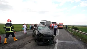 Accidentul din judeţul Buzău: O altă persoană a murit. Unul dintre răniţi este în stare gravă