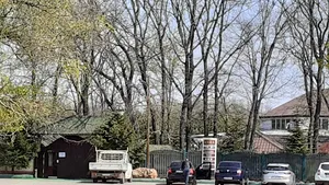 Scene şocante. Un jandarm din Alexandria s-a împuşcat în cap, în faţa unui centru de carantină