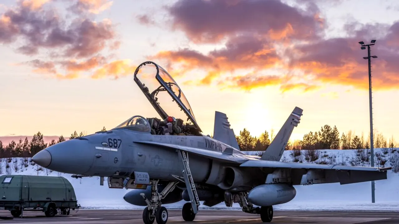 Un avion de vânătoare s-a prăbuşit în Finlanda. Pilotul s-a catapultat