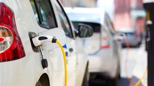 Stabilirea unor cote pentru MAŞINI electrice la nivelul UE. Propunere avansată de un candidat la funcţia de cancelar al Germaniei