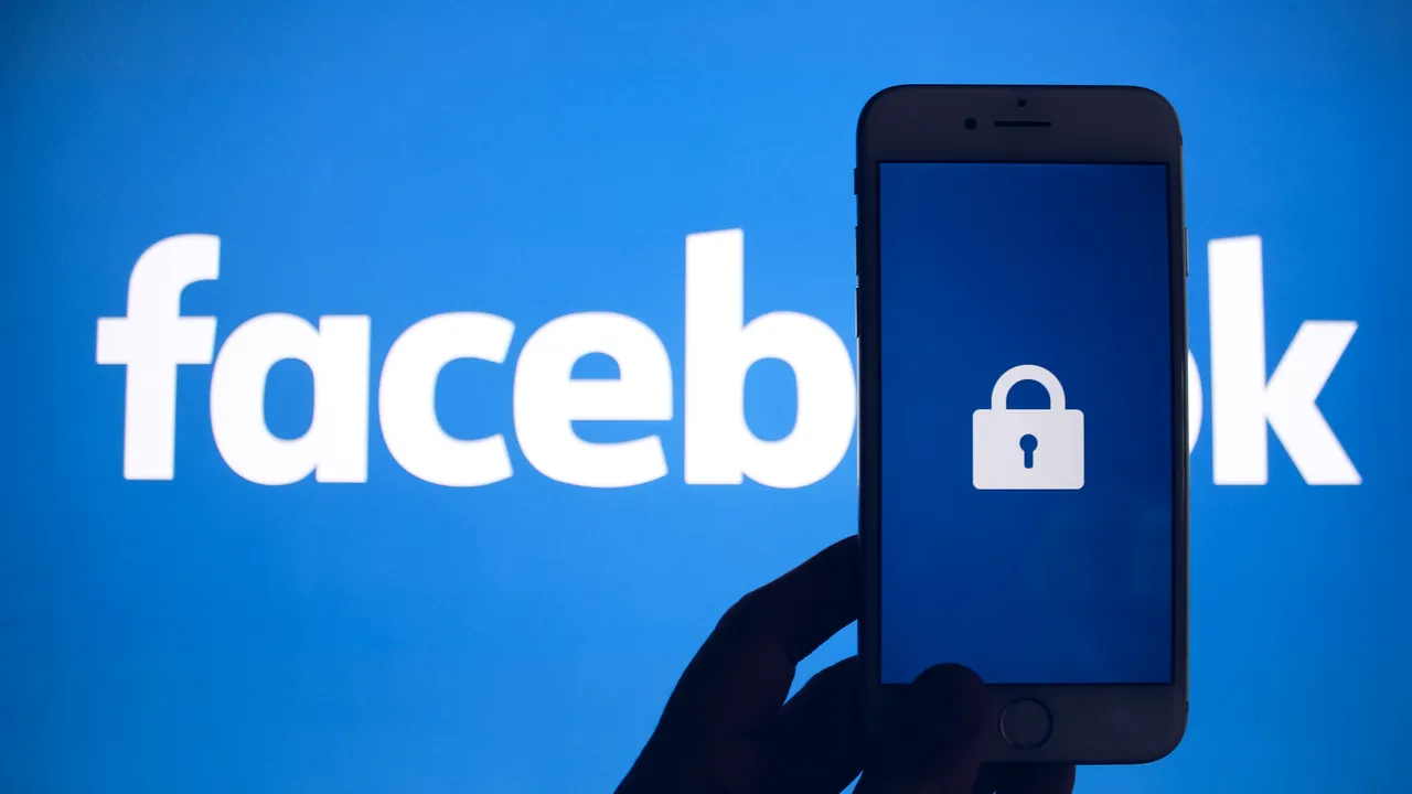 Facebook a înregistrat o creştere a postărilor ce promovează ura şi violenţa