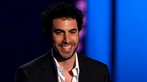 Sacha Baron Cohen, interpretul lui Borat, a semnat un contract cu Steven Spielberg