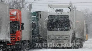 Ninsoarea afectează traficul în Suceava şi Harghita