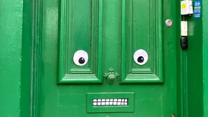 Jurnalul Anei din Londra. EPISODUL 9: Lume peste tot, soare, facem planuri de vacanţă. Glumesc, visez la viaţa post-carantină