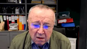 Ion Cristoiu: De la avionul privat de lux la mersul în patru labe