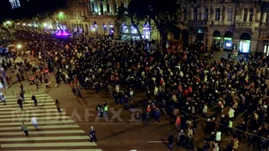 Sindicatele şi societatea civilă au manifestat la Budapesta împotriva bugetului pentru 2015