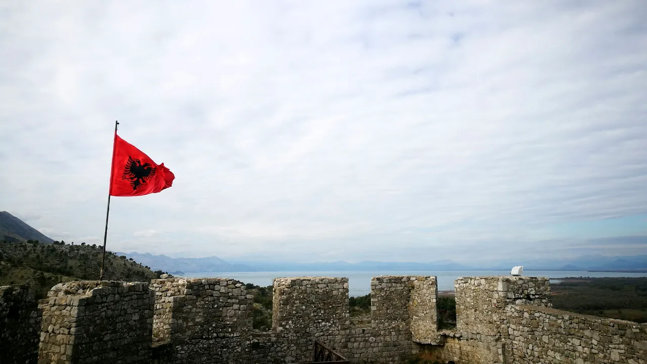 Albania începe negocierile oficiale pentru aderarea la UE. Cât timp va dura până va deveni membru al blocului comunitar