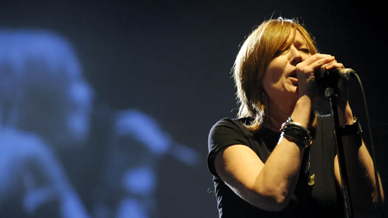 Portishead a lansat o piesă în onoarea organizaţiei Amnesty International - VIDEO